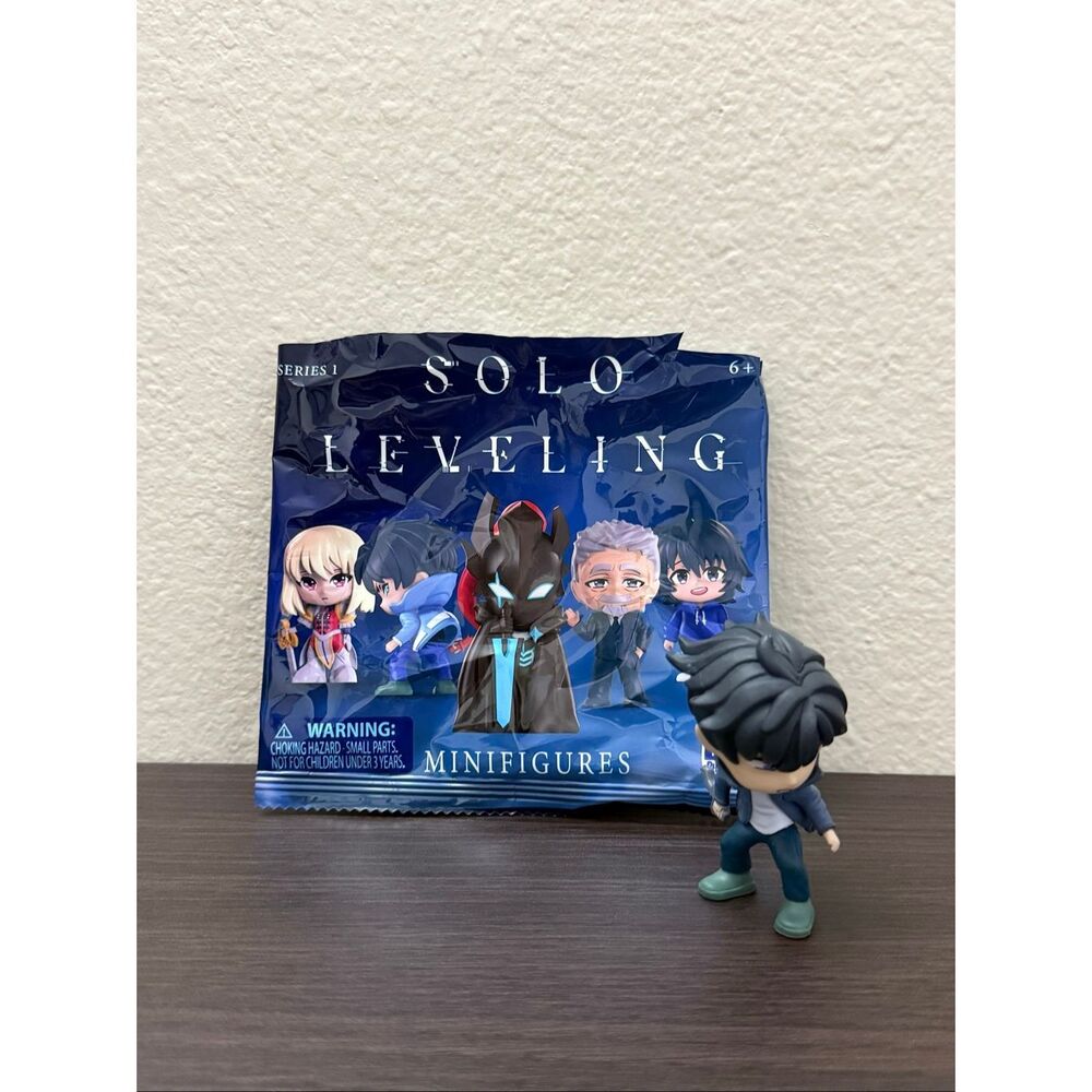 Solo Leveling PhatMojo Series 1 Blind Bag Mini Figure - Sung Jinwoo (A)
